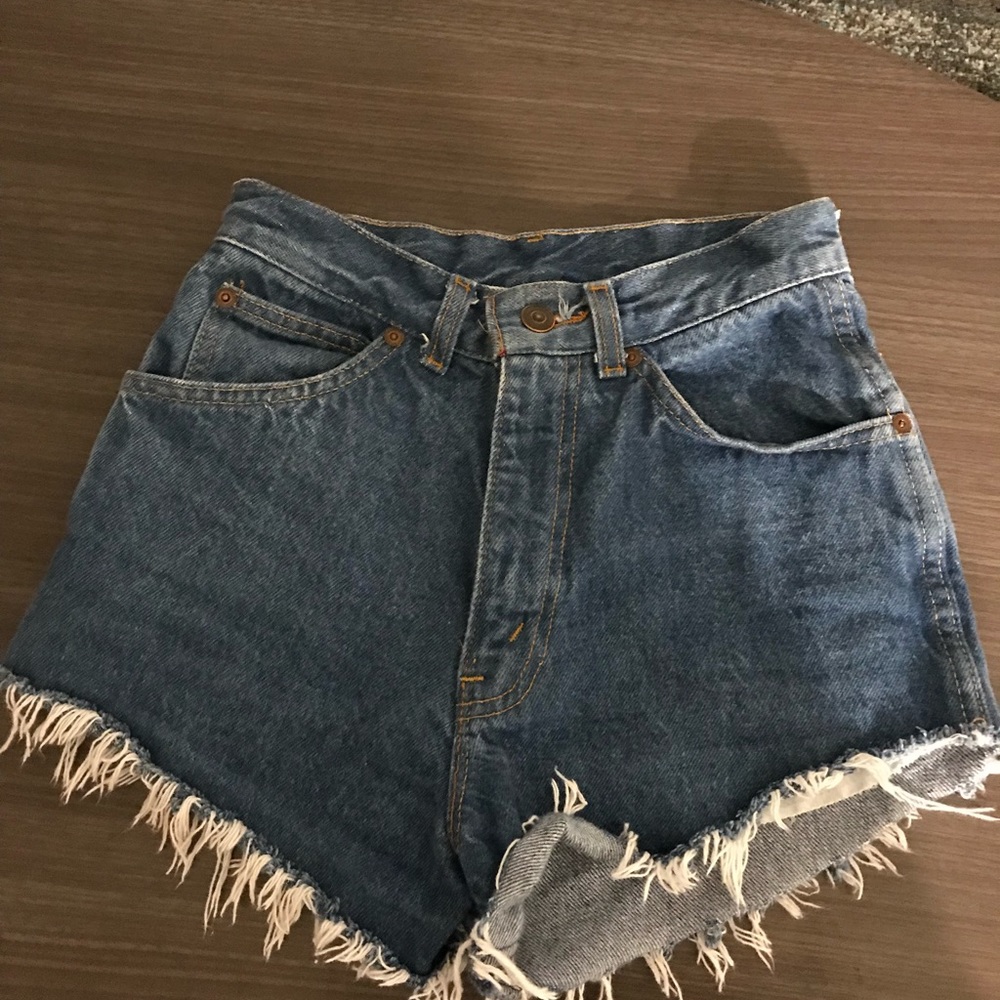 Vintage dark wash shorts!